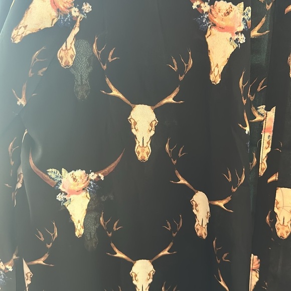 Buddy Love Cow Skull Duster - Picture 3 of 4